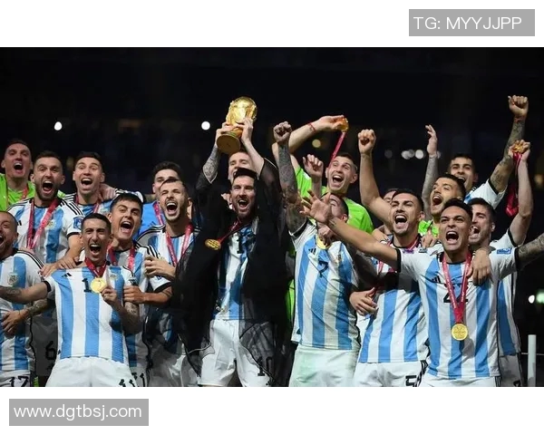 梅西领衔世界足球巨星传奇之路 揭秘他背后的奋斗与荣耀